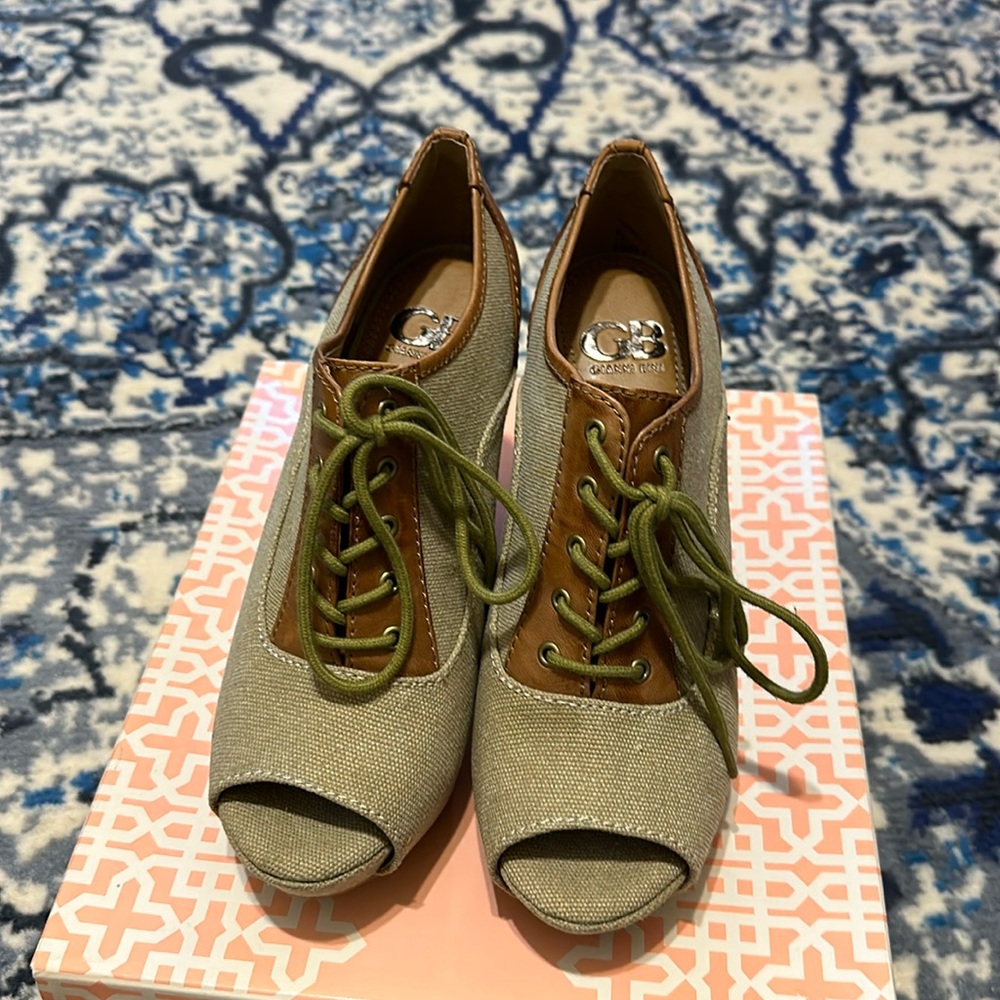 Gianni Bini wedges size 8.5 women’s